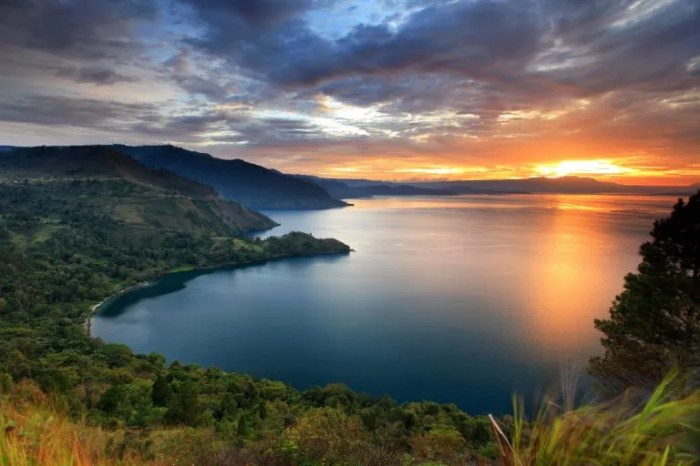 Indonesia toba lake sumatra north samosir island tourism province grandiose